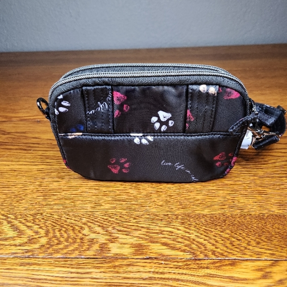 Lug Coupe SE Convertible Crossbody Bag Paws - Picture 4 of 8